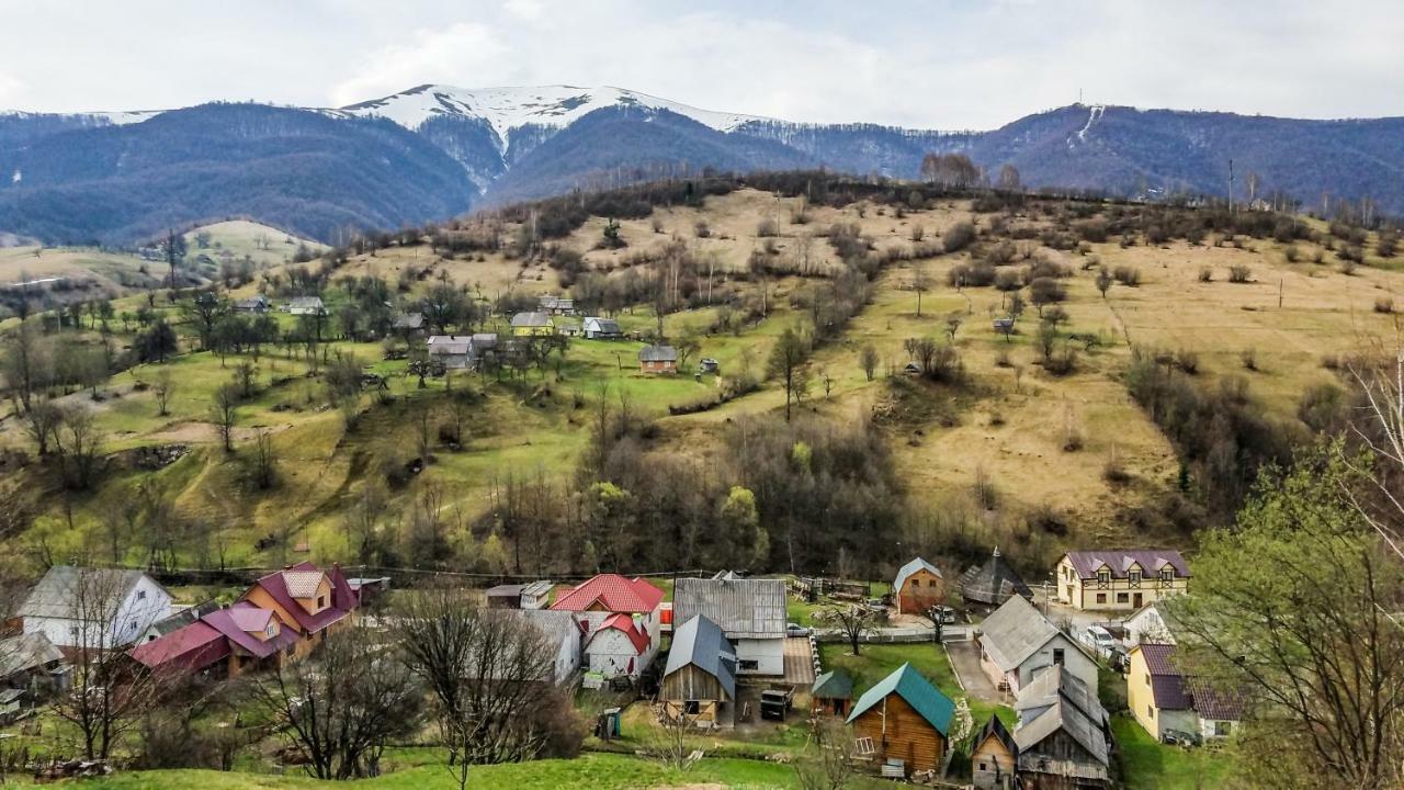 Коло Гір Hotell Kolochava Exteriör bild